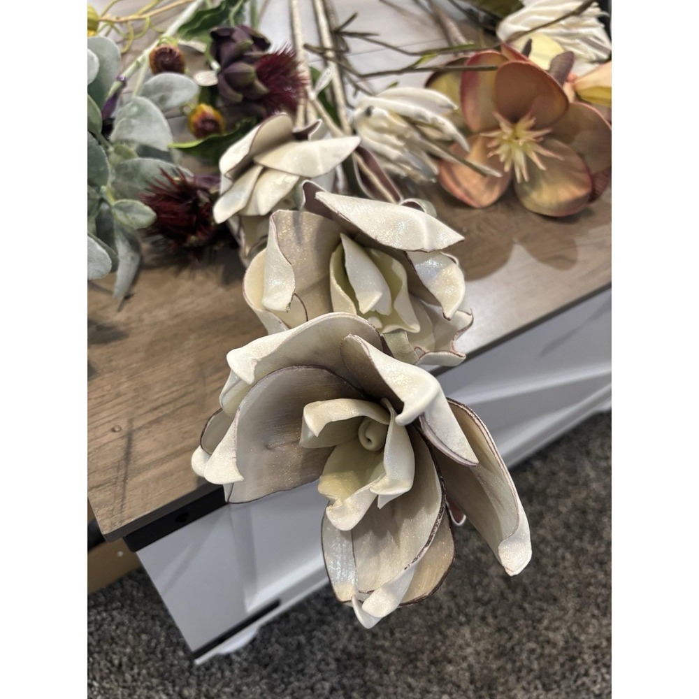 Variety Of Faux Floral Stems Some New With Tags Some Cut Offs - Picture 4 of 7